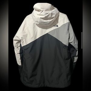 XL WOMENS NORTH FACE COAT